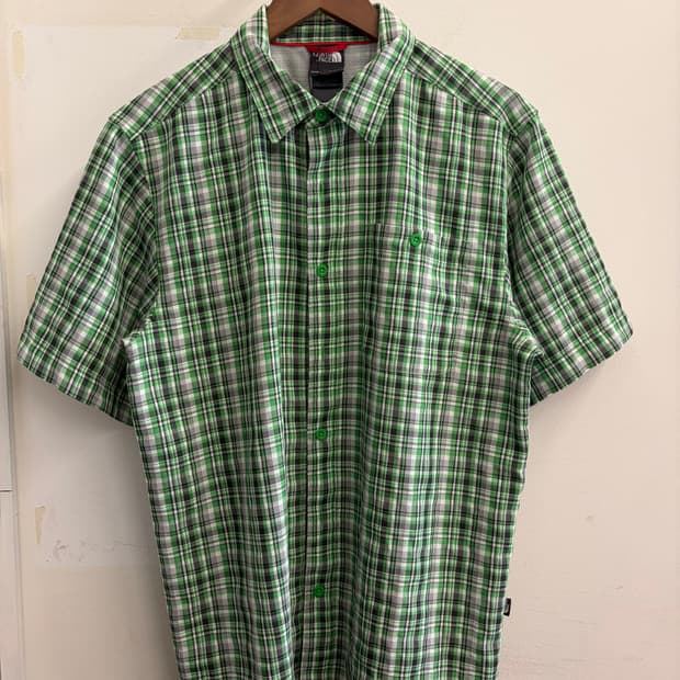 N260. 노스페이스 체크 반팔셔츠