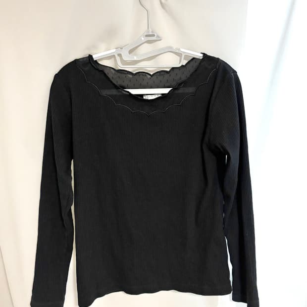 glacier 오네갸루 도트 레이스 블랙 니트 티셔츠