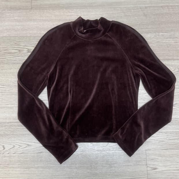 아모멘토 벨로아 모크넥 