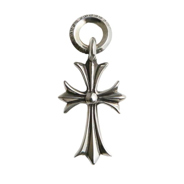 크롬하츠 타이니 크로스 팬던트 or 베이비팻 구합니다