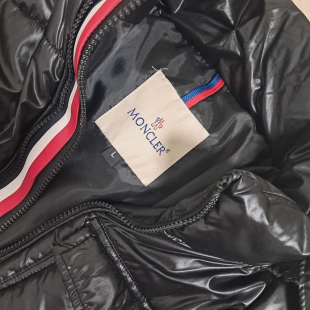 몽클레어 블랙 패딩