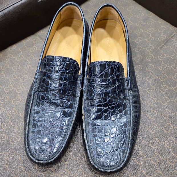 초르지오 아르마니 악어 로퍼