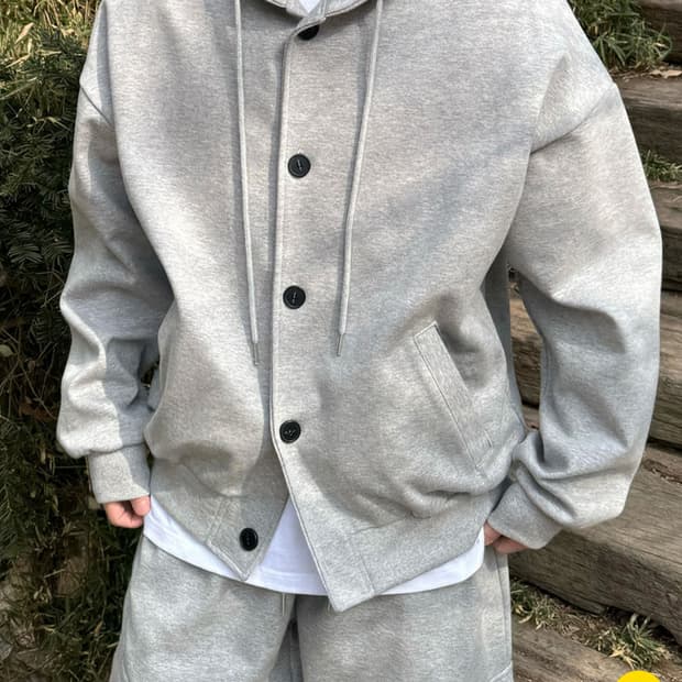 And more 단추 후드 가디건