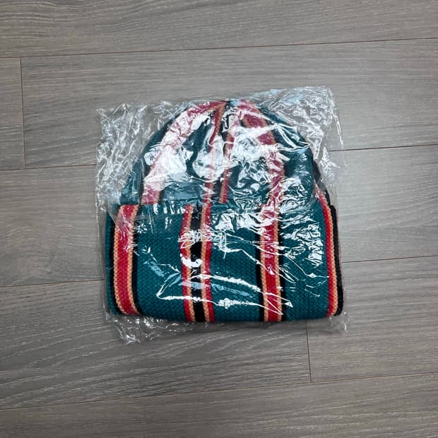 새상품 [stussy] 그린 비니
