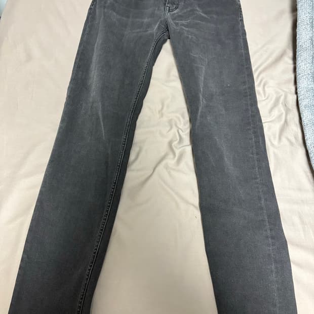 아크네 노스 흑청 청바지 28/32