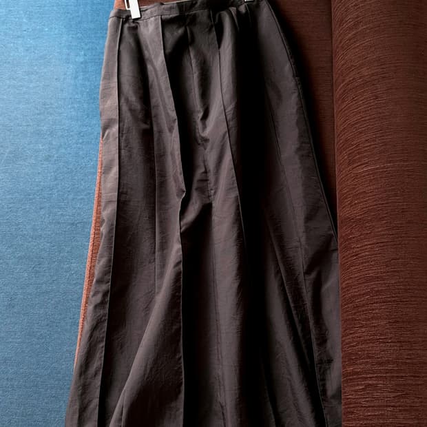 Washed nylon fabric design panel skirt