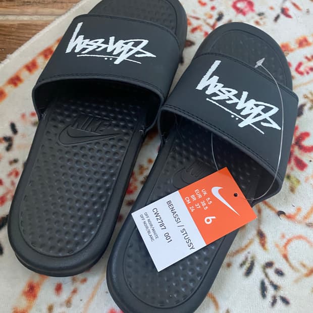 스투시 나이키 슬리퍼
