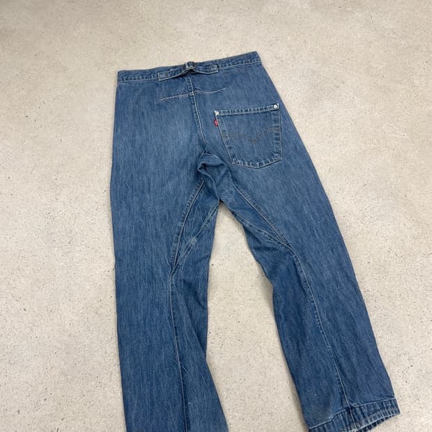 리바이스 00s 엔지니어드 신치백 데님 팬츠 / 32 x 31