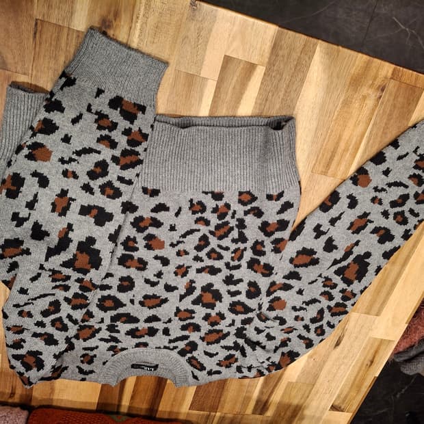 (마지막특가) LAP 레오파드 패턴 니트 스웨터 새상품