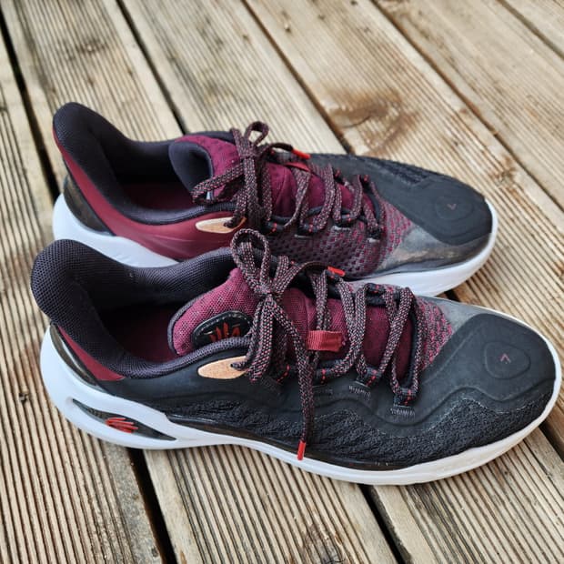 언더아머 curry Art3026616-001 러닝화(270)