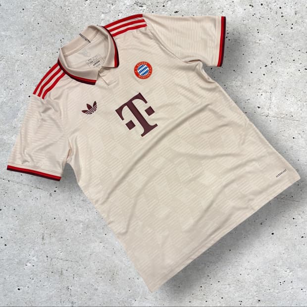 [XL] 아디다스 24-25 바이에른 뮌헨 유니폼 아이보리 C126