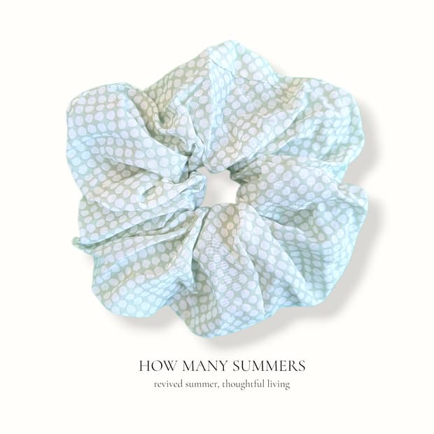 Large 세이지 그린 도트 헤어스크런치 hair scrunchie 곱창