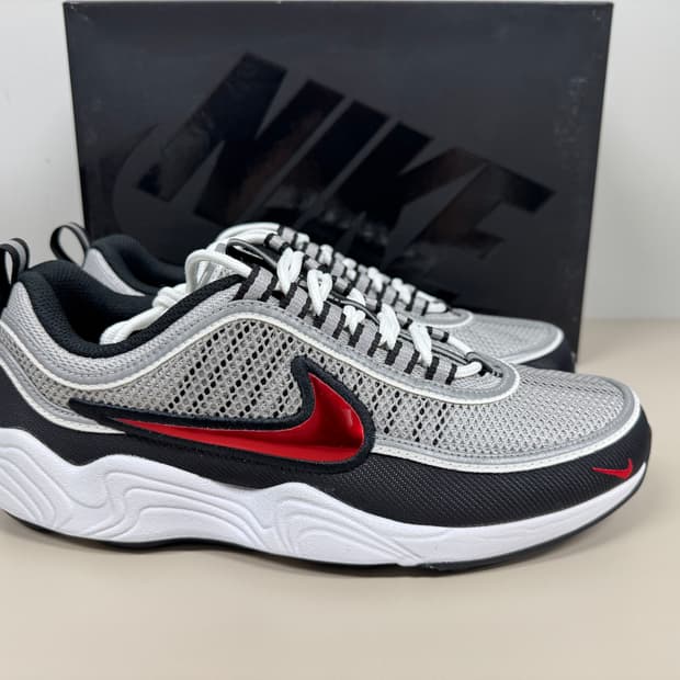 [255]나이키 줌 스피리돈 실버 블랙 레드 2024