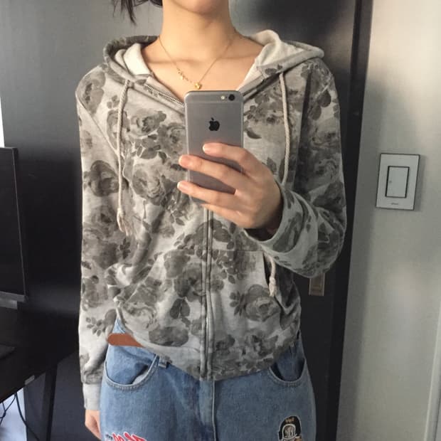 모노 심플 플라워 후드집업