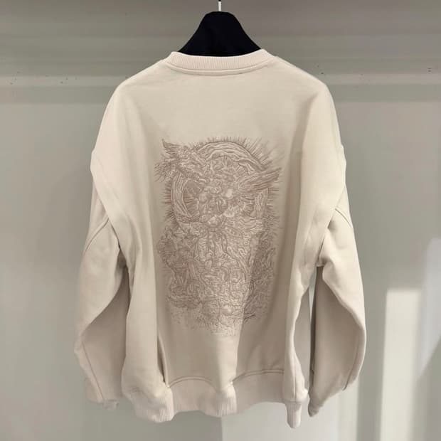 송지오 컬렉션 아크엔젤 메타 스웻셔츠