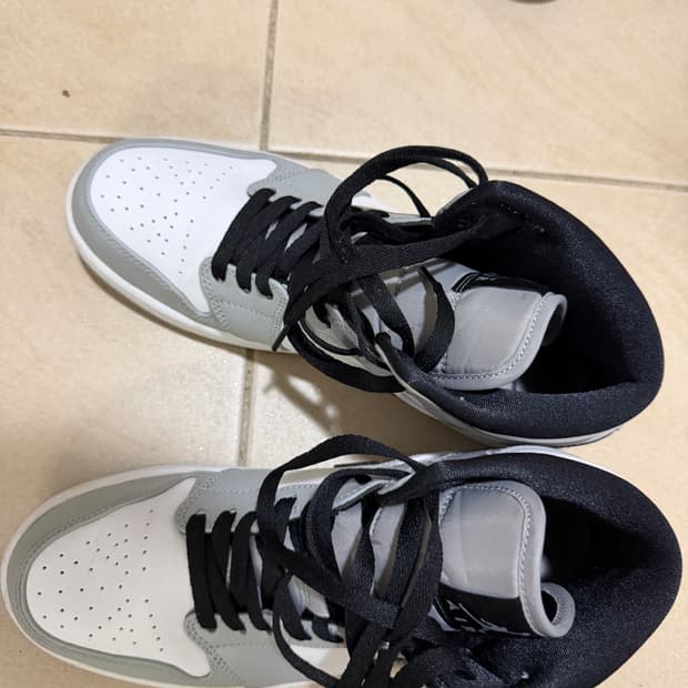 조던 미드 스모크그레이