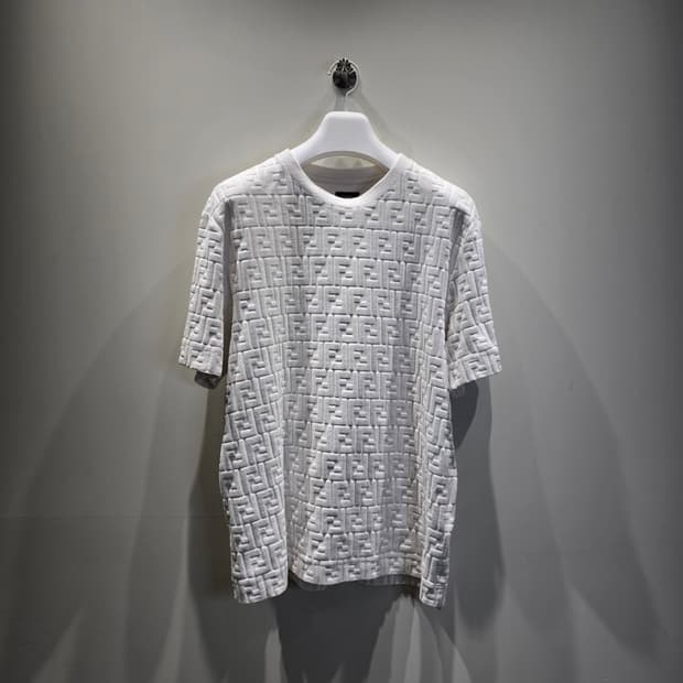 [중고/정품] 펜디 FF 로고 엠보싱 텍스처 티셔츠 화이트 M