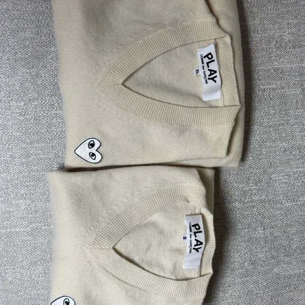 꼼데가르송 니트 화이트 와펜