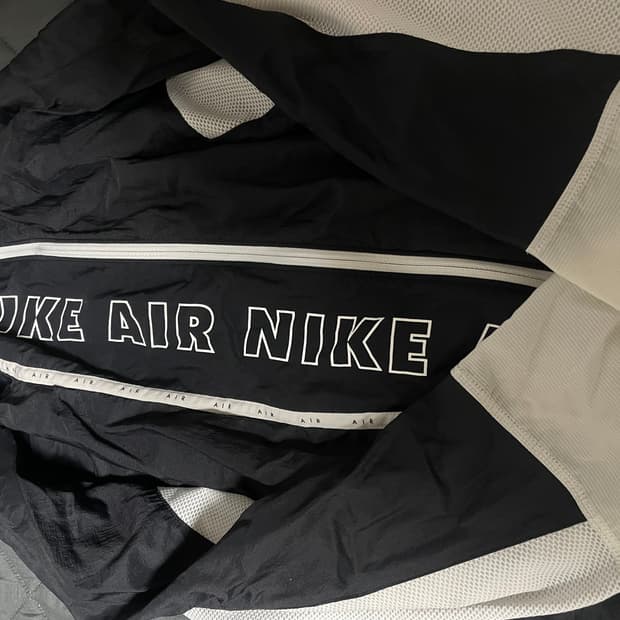 나이키 에어 바람막이 