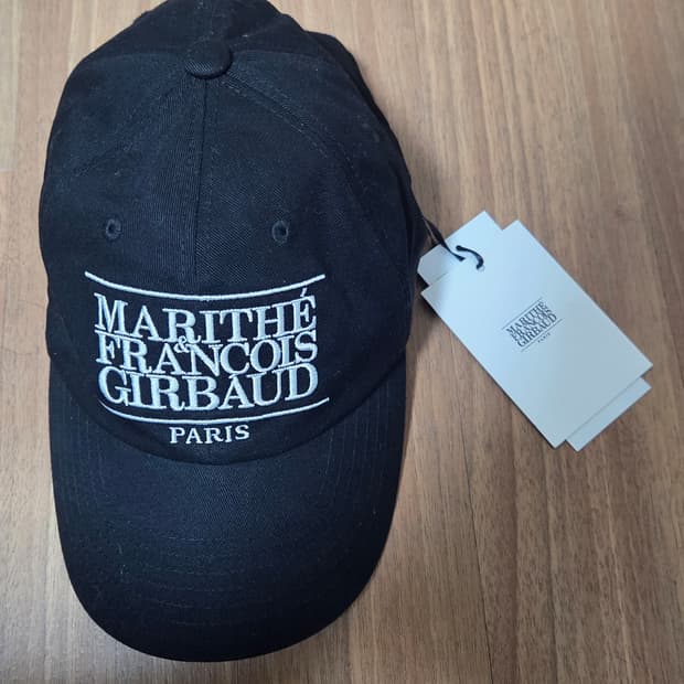 마리떼 프랑소와 저버 볼캡 블랙 색상 새상품