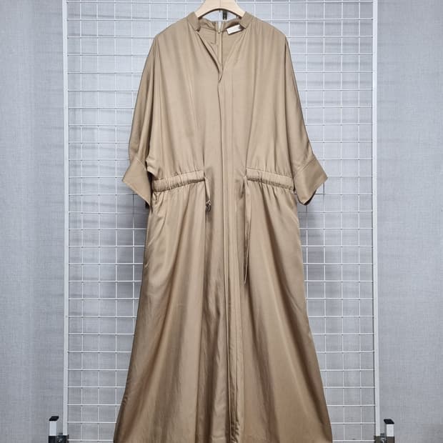 르베이지 원피스