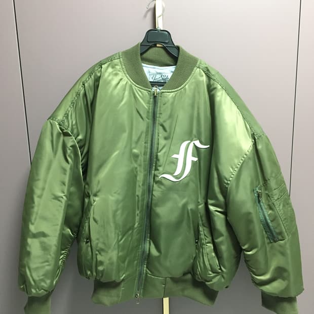 샵페어리 봄버자켓 카키
