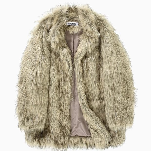 스튜디오테이블 롱헤어 퍼코트 팝니다