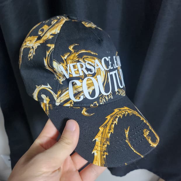 베르사체 진 꾸뛰르 모자