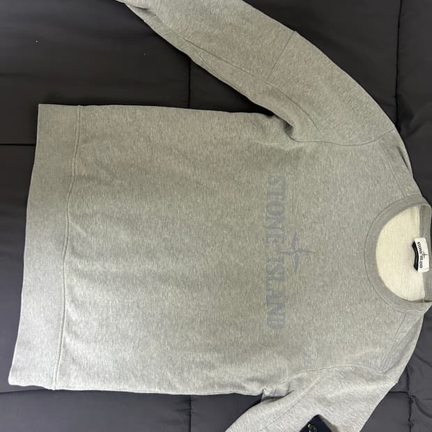  스톤아일랜드 맨투맨 그레이 (와펜 / M )