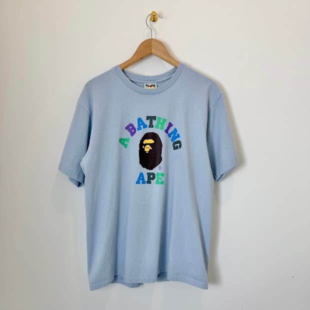 베이프 반팔티 스카이