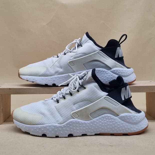 나이키 에어 허라취 런 울트라 275