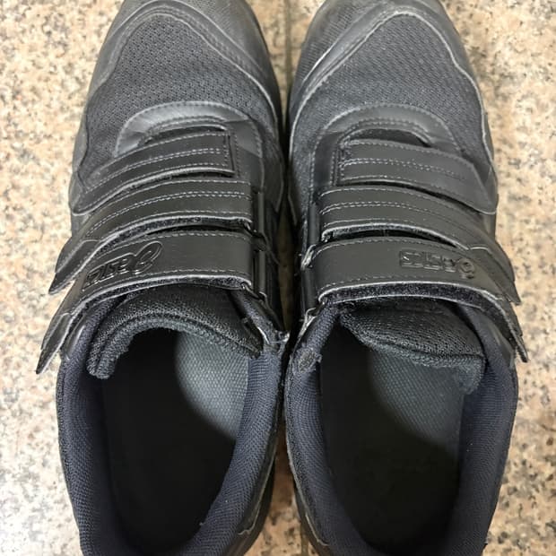 아식스 윈잡 CP215 블랙 265사이즈 팝니다
