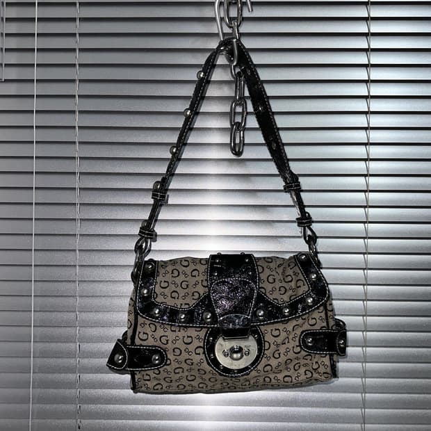 00s 빈티지 게스 실버 벳 숄더백