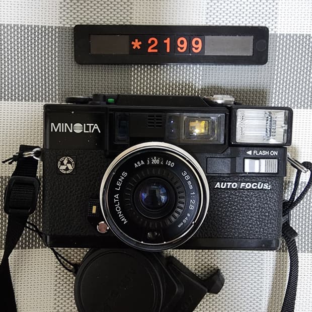 미놀타 하이매틱 AF-D 데이터백 필름카메라