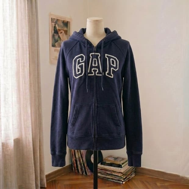 Gap signature navy zipup