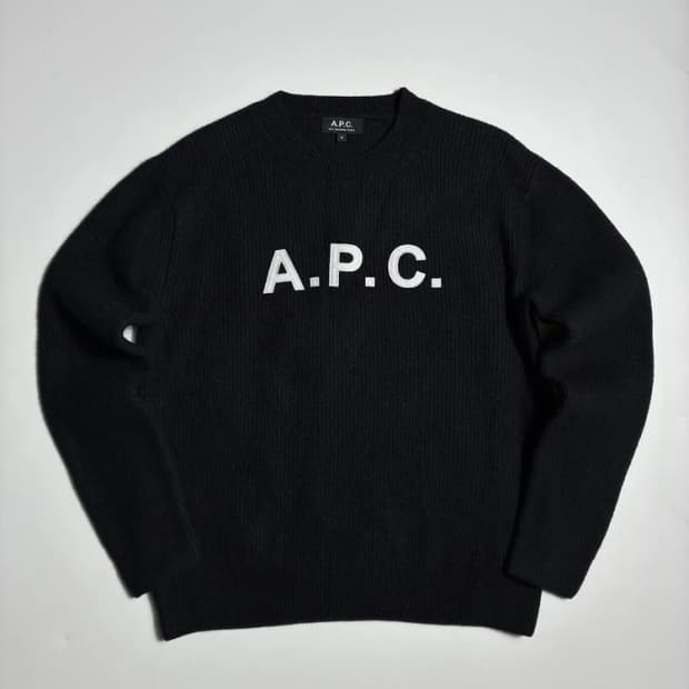 아페쎄 A.P.C. 시그니처 로고 블랙 코튼 니트 스웨터 R3385