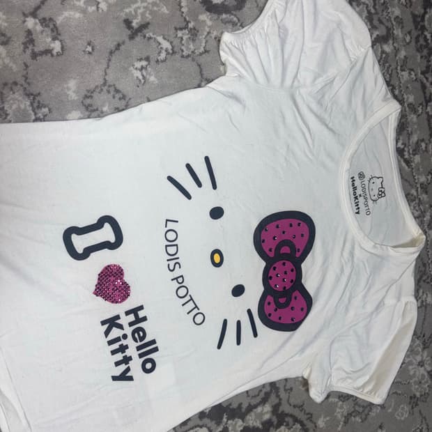 헬로키티 크롭티