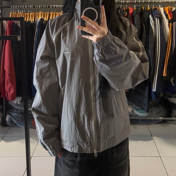 아캄 나일론 라인 그레이 바람막이