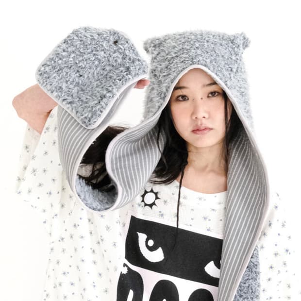 [fa.er.ie] furry ear hood muffler (grey)