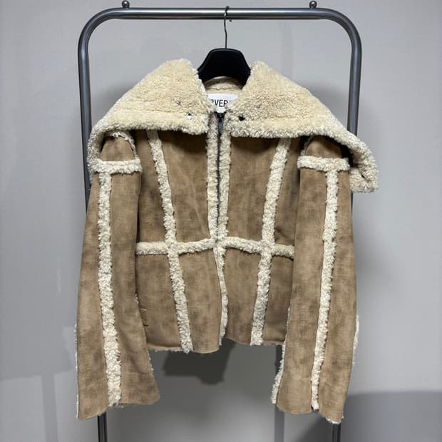 F) perverze 퍼버즈 베이지 무스탕