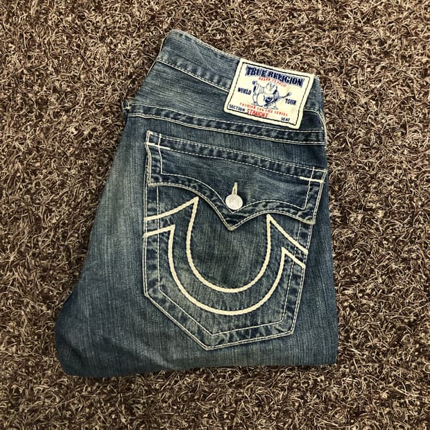 트루릴리전 스트레이트 워싱 데님 팬츠