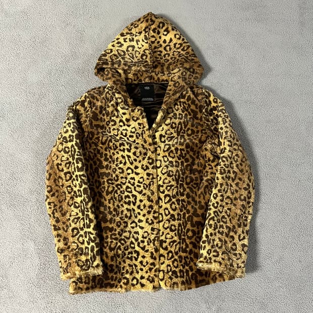 Moussy leopard fur hoodie