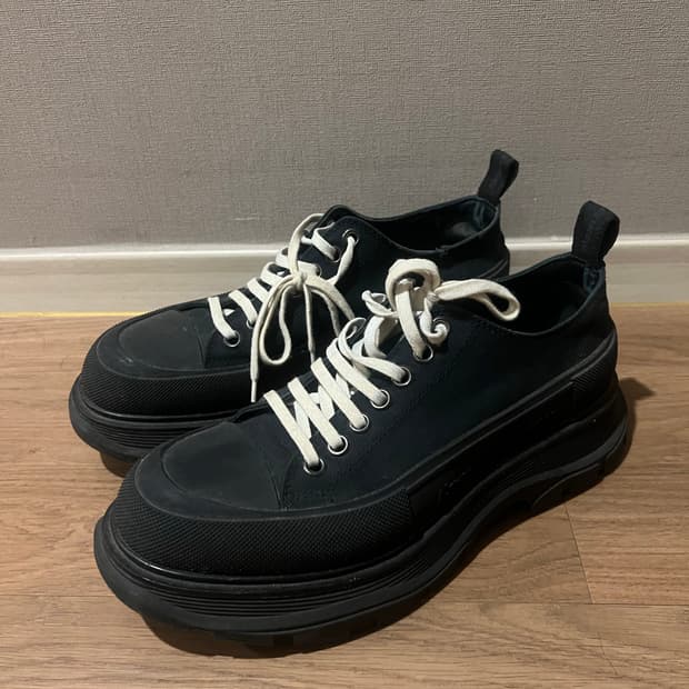 (정품) 알렉산더 맥퀸 스니커즈 42