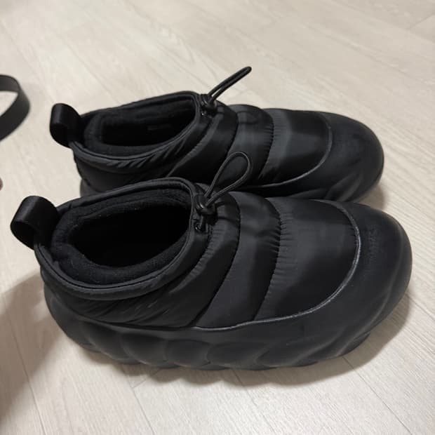 [265] 크록스 오버퍼프 쇼티 블랙