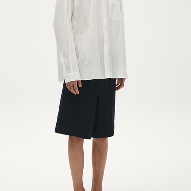 COOR 화이트 플리츠 셔츠