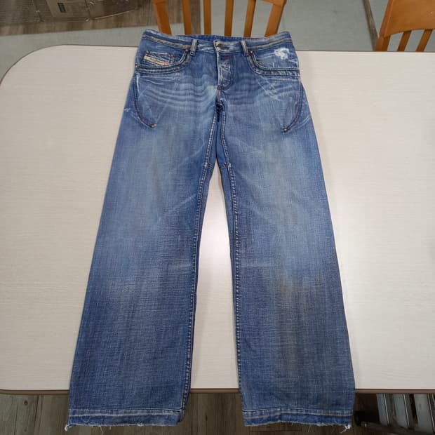 32 DIESEL 데미지워싱 세미와이드진 32-373