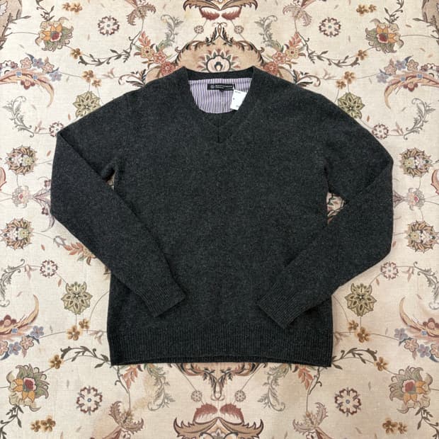 유나이티드 애로우즈 v넥니트