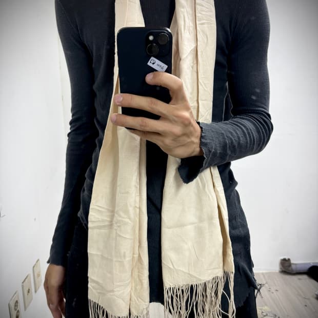 “Vintage” Minimal Ivory Scarf