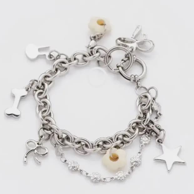 코이세이오 팔찌 구합니다