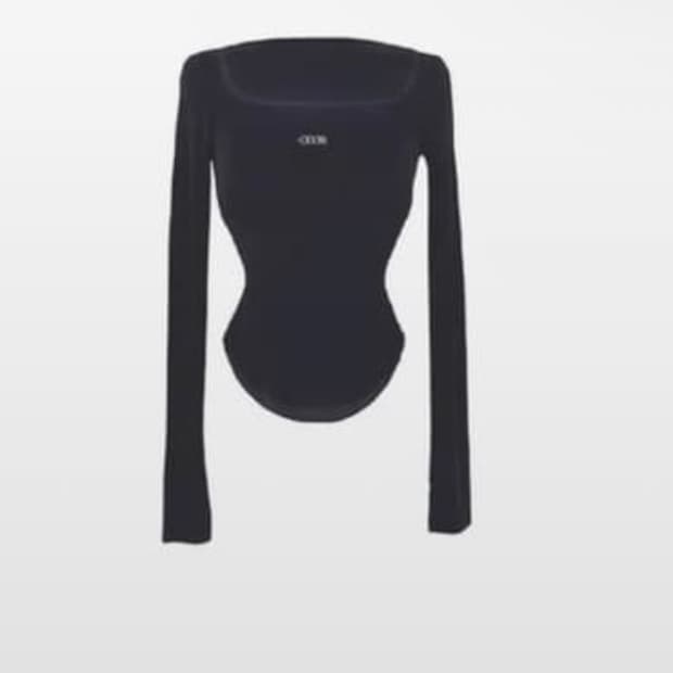 택ㅇ 오도어 스퀘어넥 티 차콜